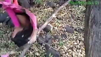 La Fidanzata Indiana Fa Sesso Nella Giungla