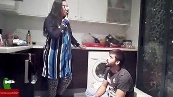 Amatérska Priateľka Skúma Divoký Sex S Okuliarmi A Výpraskom V Domácom Videu