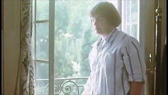 Vintage European Mature Offers A Relaxing Bath With A Sexy Mature