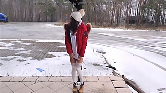 Horny Girl'S Intense Orgasm On The Road