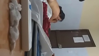 Se Mig Guide Dig Gennem En Varm Session, Der Starter Kl. 6:30 Med En Stram Vens Vagina