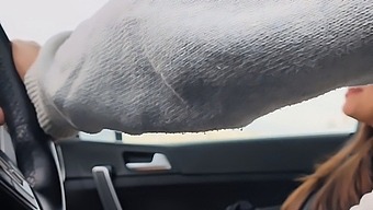 Hd Video Amatérskeho Páru, Ktorý Sa Zapája Do Sexu V Telocvični