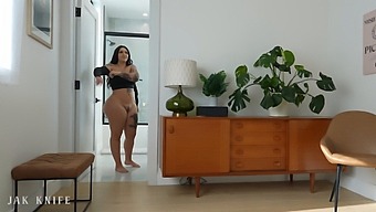 Mandei Minha Colega De Quarto Chupar Meu Pau – Roxanne Roselle